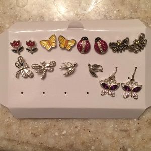 7 pairs of Earrings